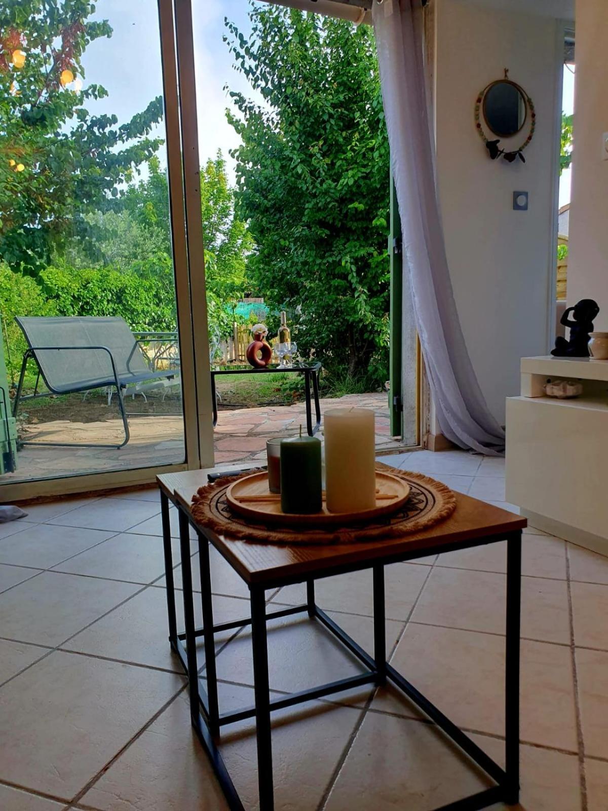 Holiday home Location De T2 Non Loin D'aix Et Marseille *