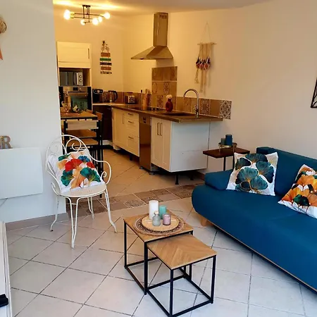 Location De Vacances T2 Non Loin D'Aix Et Marseille Pourrieres Exterior foto